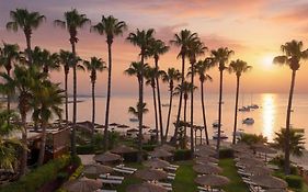 Cavo Maris Beach Hotel & Suites